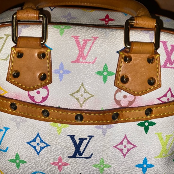 Louis Vuitton Authentic Vintage White Mono Purse - Picture 6 of 10